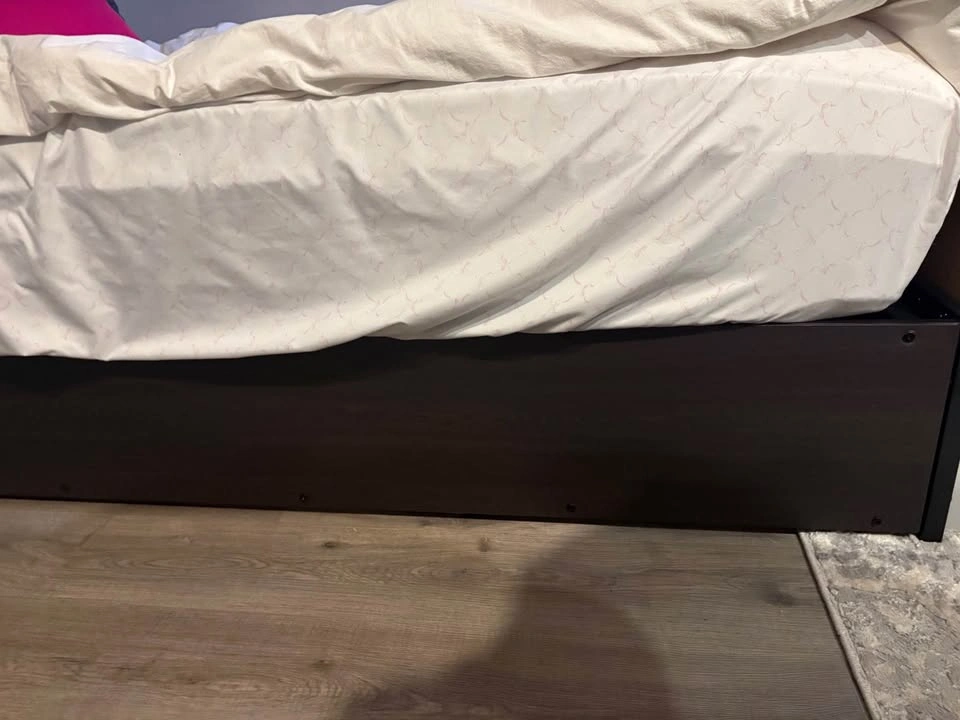 Queen Size Bed Frame & Mattress - photo 3