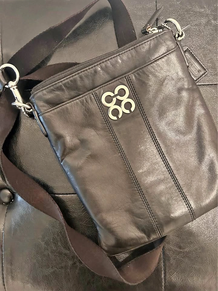 Leather Crossbody Bag - Julia Swingpack