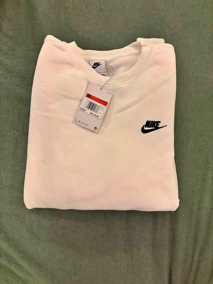 NIKE Crewneck