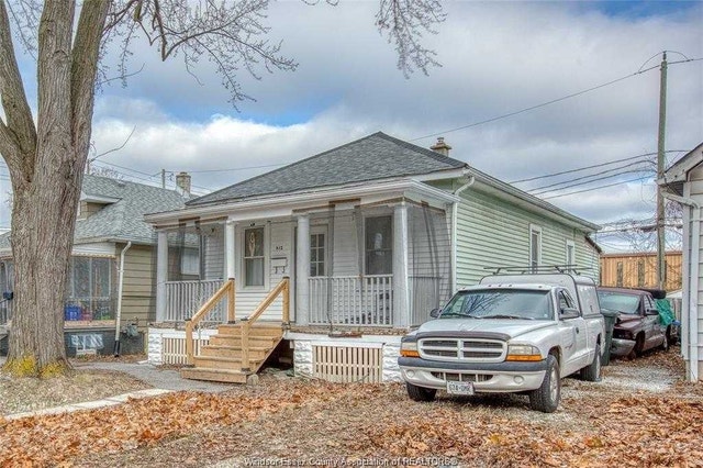 4 bed 2 bath house - photo 3