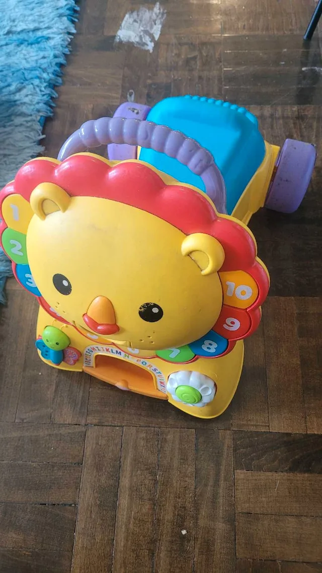 Fisher-Price Lion Walker thumbnail