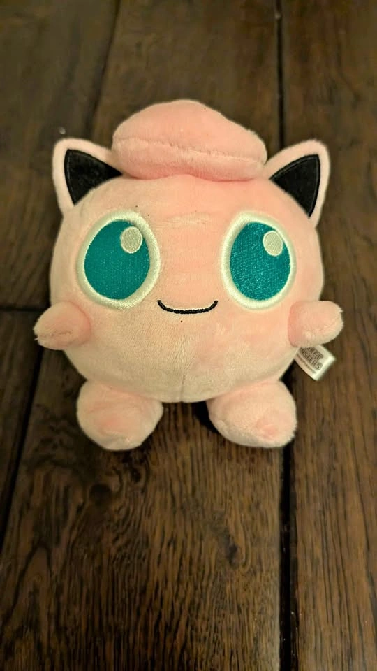 Jigglypuff Pokemon Plushie