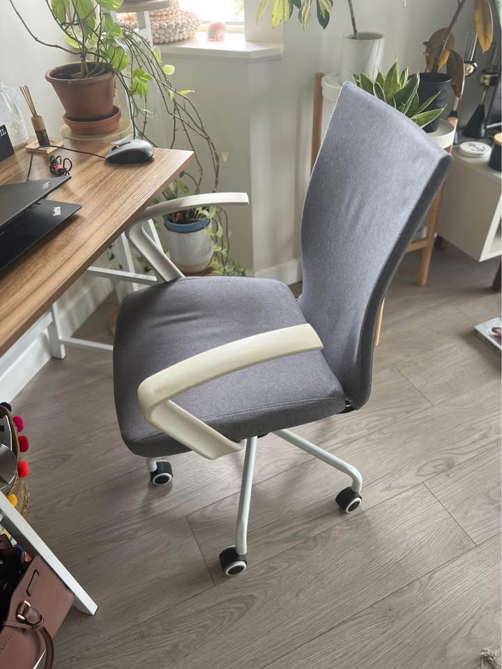 Study Desk and Chair - photo 3