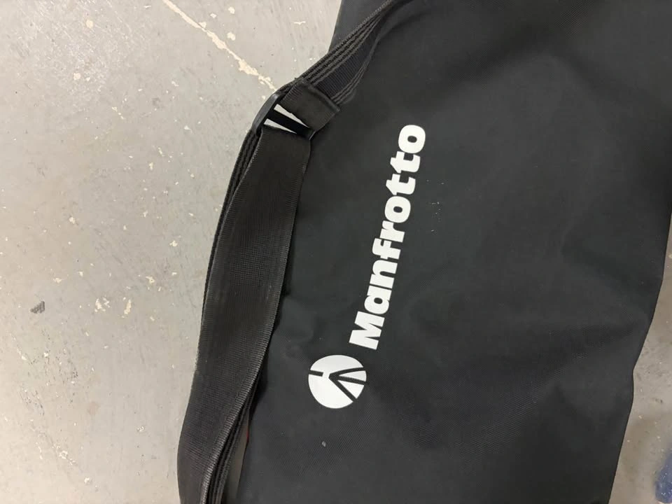 Manfrotto Tripod Bag / Carry Case – Padded, Adjustable Strap - photo 2