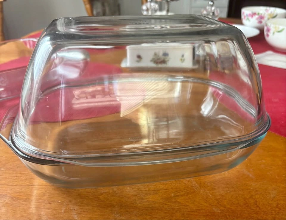 Pyrex Glass Baking Dish with Lid 12x8 inch