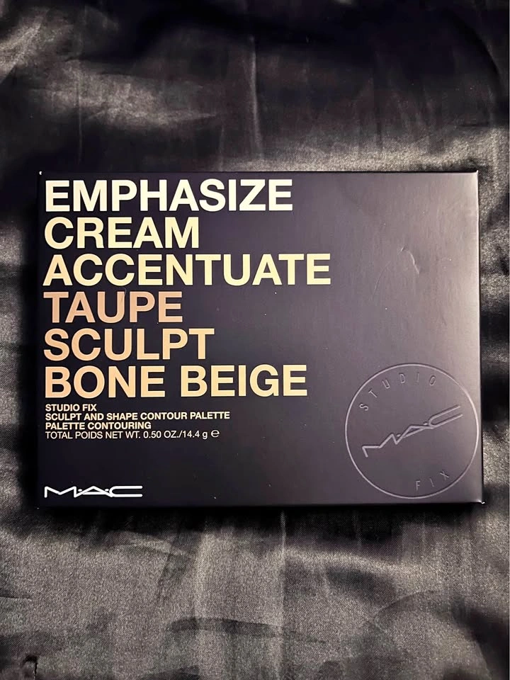 MAC Studio Fix Sculpt And Shape Contour Palette Light/Medium