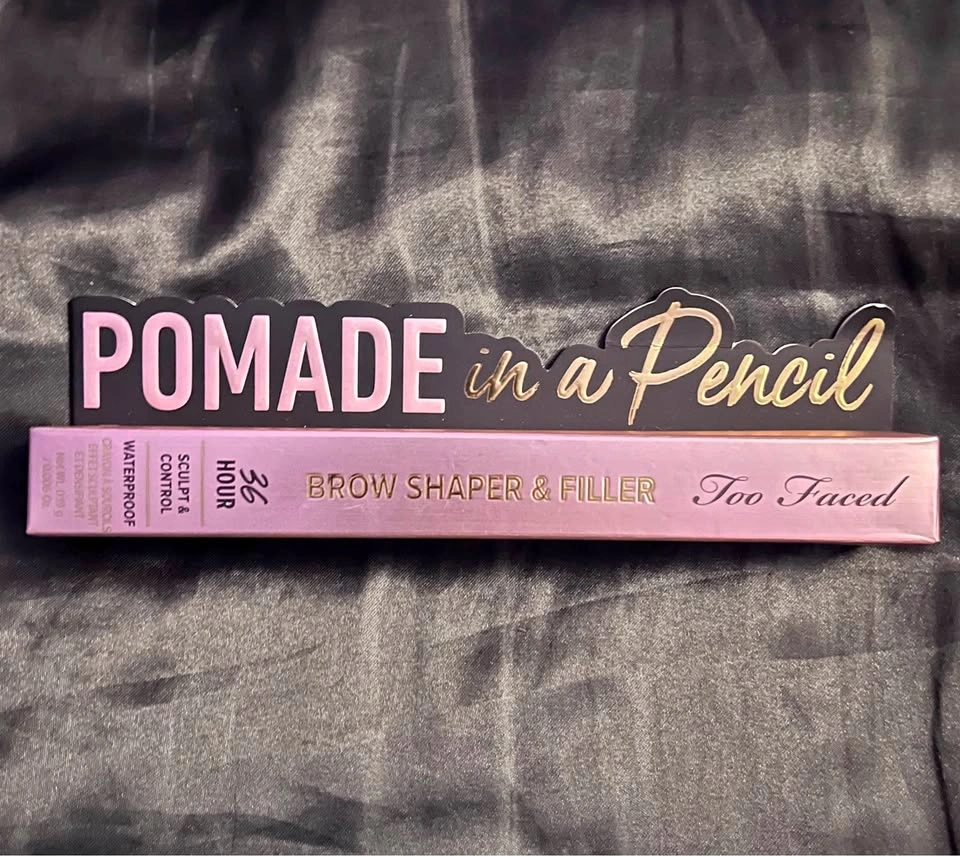 Too Faced Brow Pomade Pencil (Dark Brown)