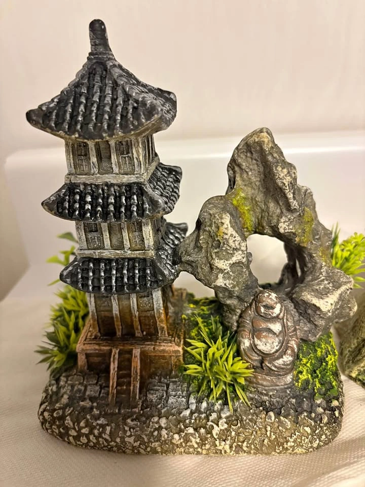 Aquarium Decors and LED Lid