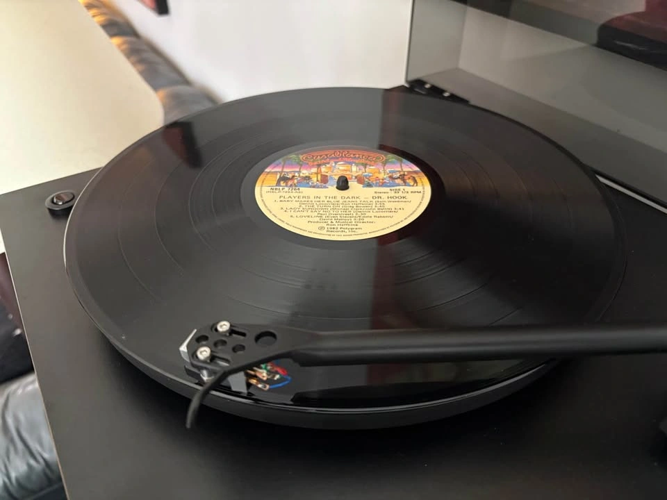 Nice vinyl record 1982 album "Players in the Dark" by Dr. Hook - photo 2