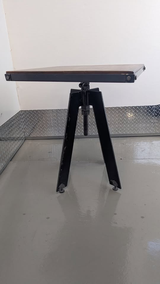 Vintage Smith Commons Cafe Table - photo 4