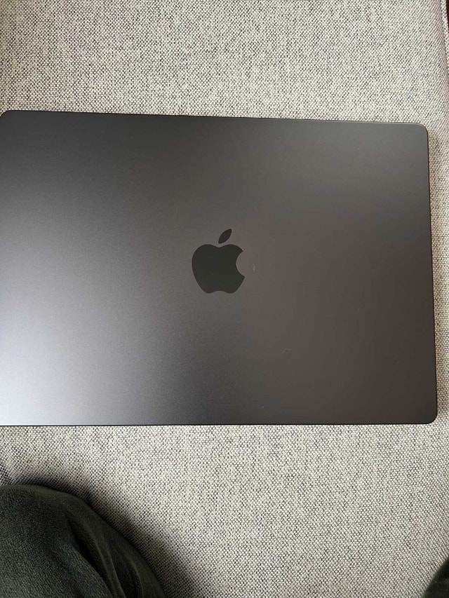 Apple MacBook Pro M4 512GB w/ 3 Years AppleCare