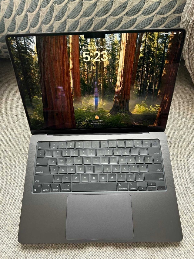 Apple MacBook Pro M4 512GB w/ 3 Years AppleCare - photo 5