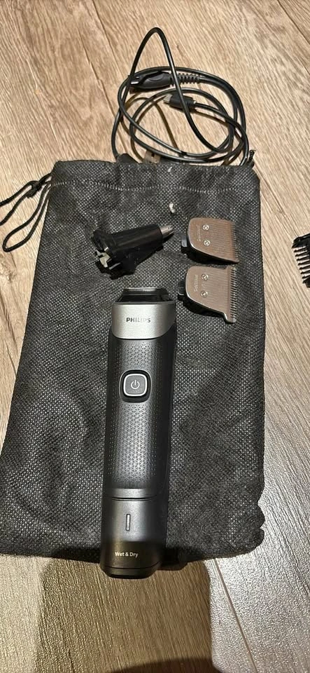 Phillips Men's Electric Razor