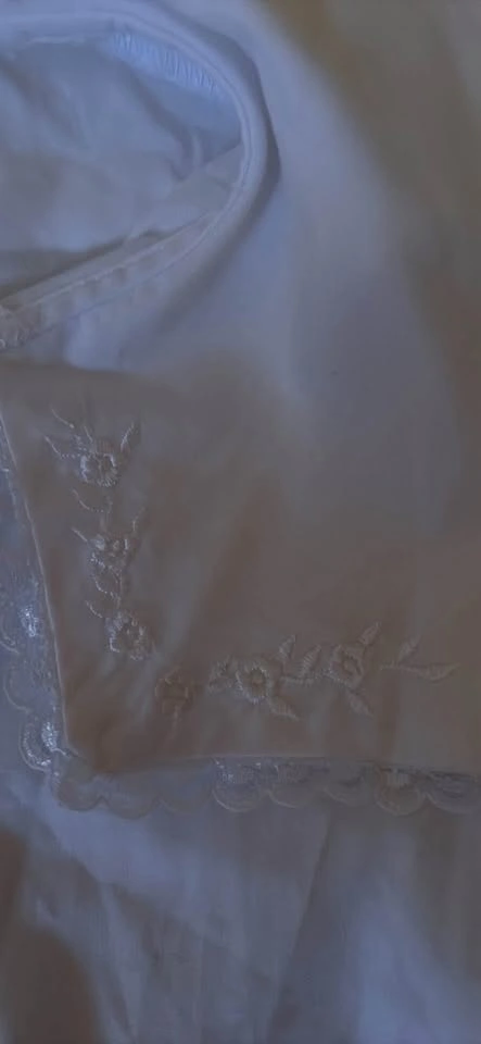 Girls White Blouse with Embroidered Details - Size Small - photo 5