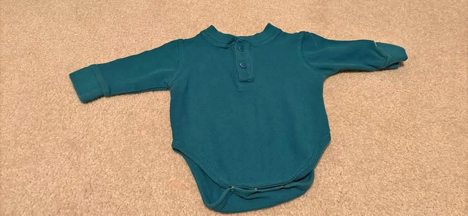 Baby Gap Long Sleeve Onesie Shirt 2-4 months