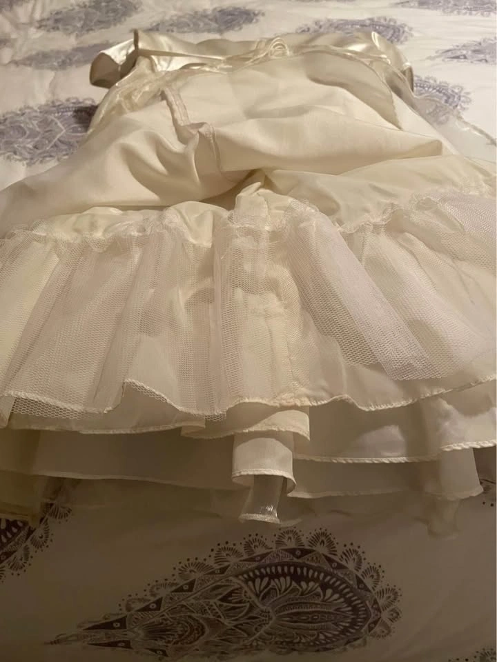 Girl’s Dress Size 8-10 - photo 4