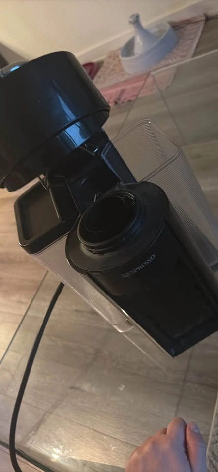 Nespresso Vertuo Coffee Machine - photo 5