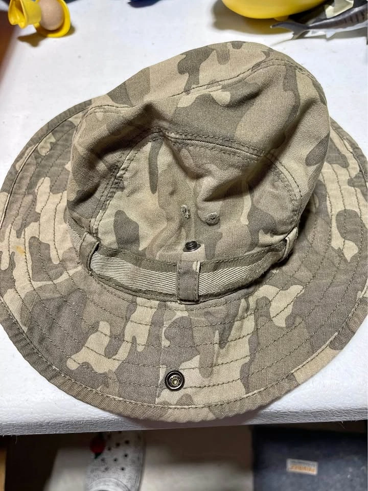 Old Navy Kids Camo Bucket Hat - Large