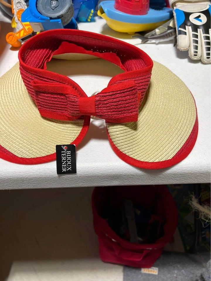Sun hat -red and straw -Velcro closure - photo 3