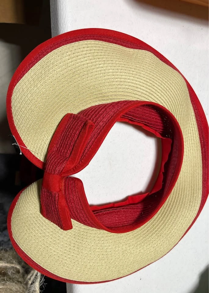 Sun hat -red and straw -Velcro closure - photo 4