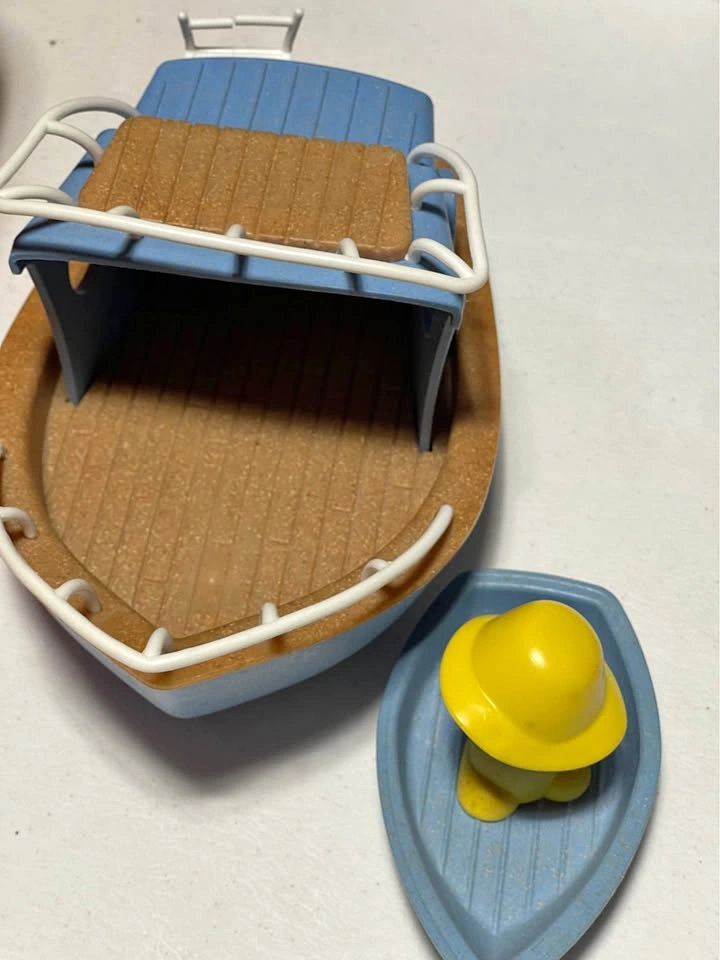 Water play boat and skipper