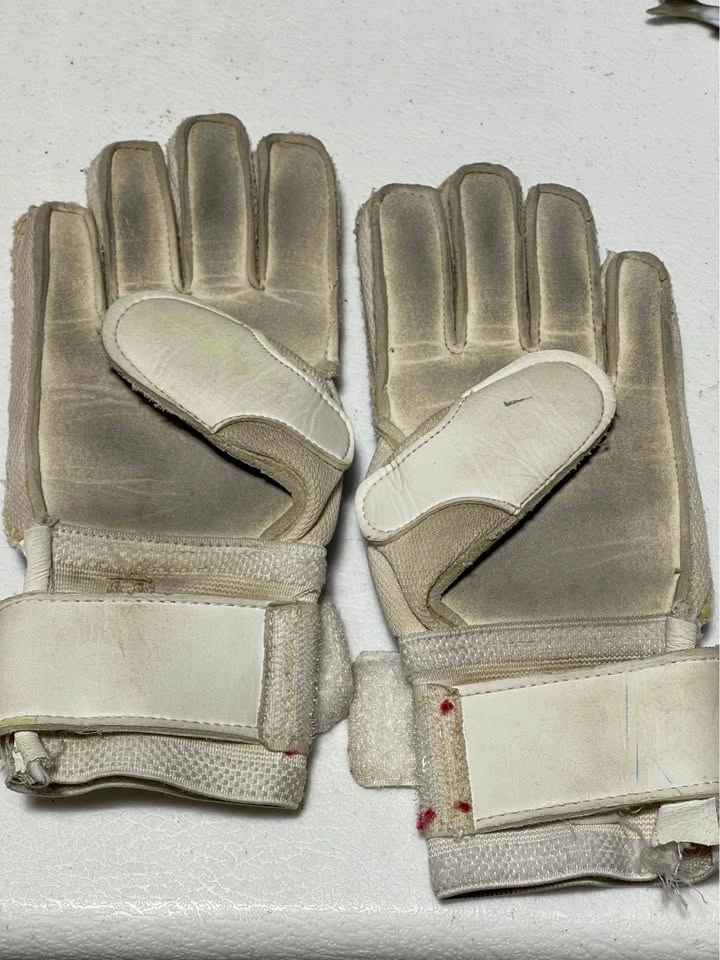 Soccer goalie gloves - photo 2