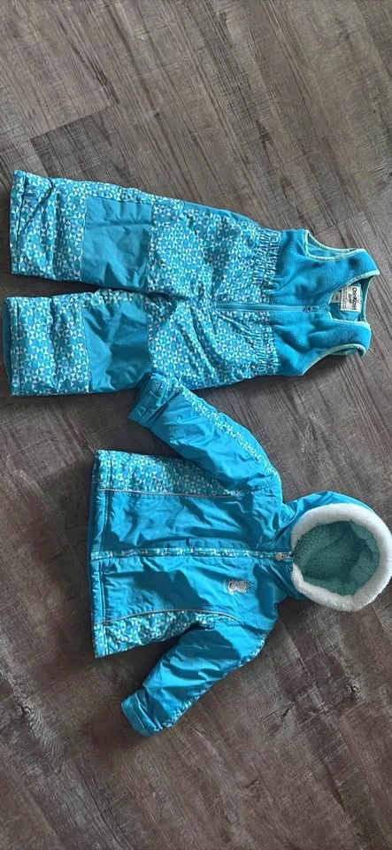 Osh Kosh B’Gosh 18 month Unisex Snowsuit
