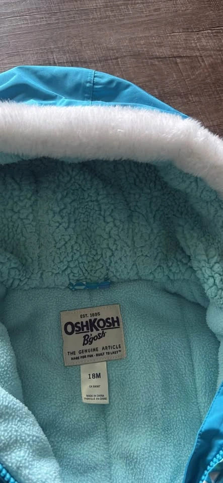 Osh Kosh B’Gosh 18 month Unisex Snowsuit - photo 3