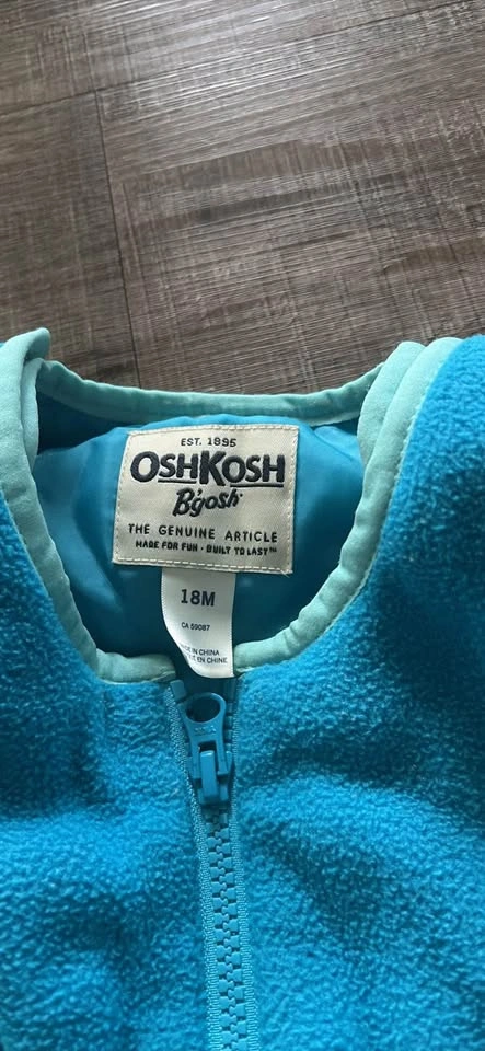Osh Kosh B’Gosh 18 month Unisex Snowsuit - photo 4