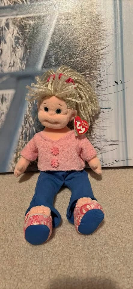 Ty Teenie Beanie Bopper - Sweet Sally the Girl Doll (8in)