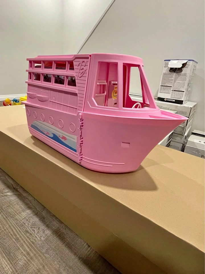 Vintage Barbie Cruise Ship Playset w/ Camera & Sounds (2002)