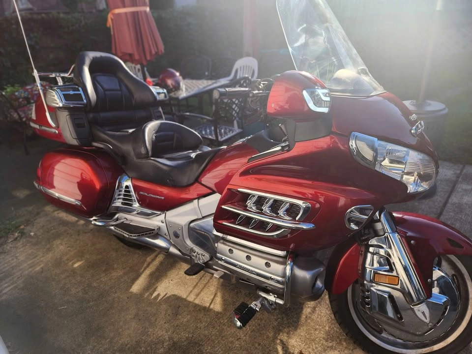 2010 Honda Goldwing - photo 3