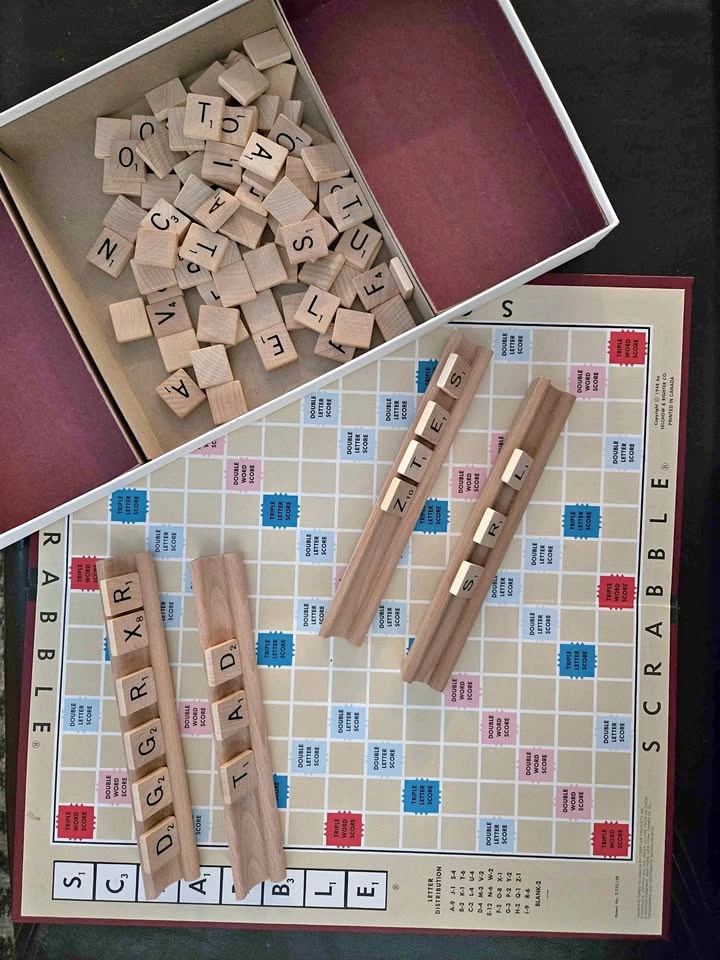 Vintage Scrabble (1982)