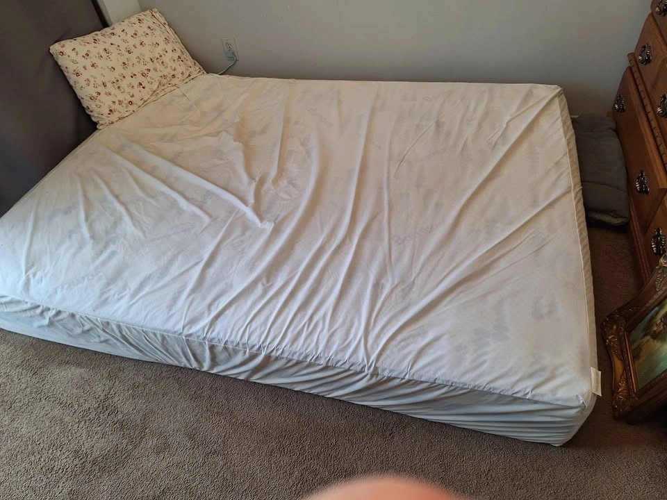 Quinn size mattress - photo 2