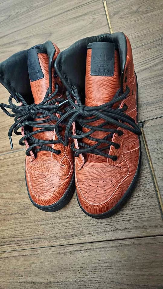 Adidas originals jeremy scott js wings basketball shoes US 8.5