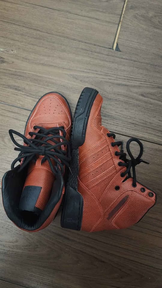 Adidas originals jeremy scott js wings basketball shoes US 8.5 - photo 2
