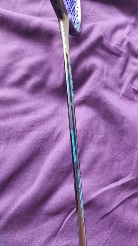 Apacs z series force ii with yonex bg 65 strings brand new - photo 5