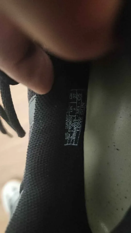 Vintage 2001 Nike ACG love gun shoes us 9 image indicator(4)