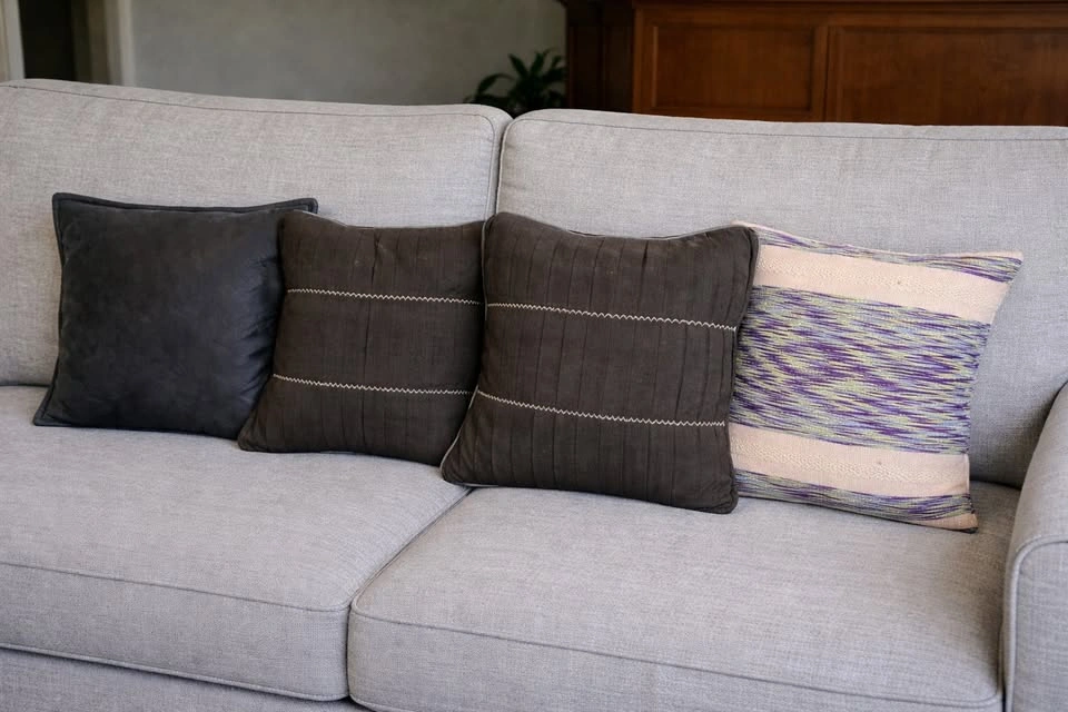 Decorative Throw Pillows – Set of 4