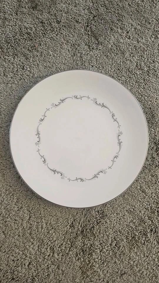 Royal Doulton FULL China Set 50 Pieces - photo 2