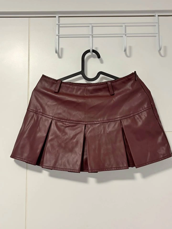 DAZY Women's Valentine's Day Red Pleated PU Skirt