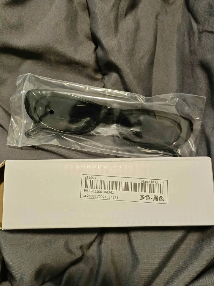 Brand new women's oval frame fashion glasses