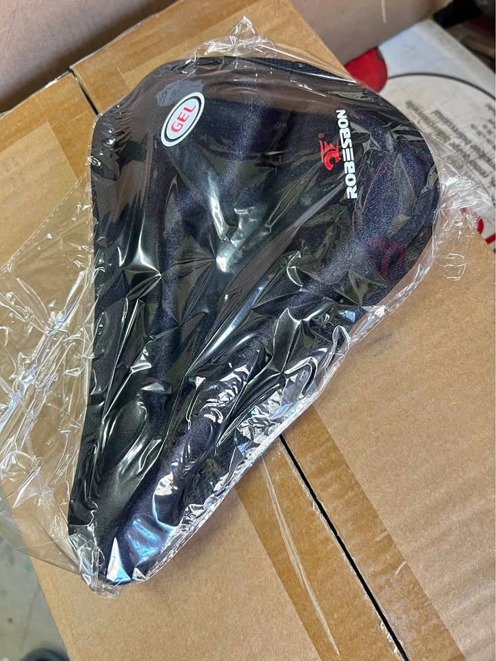 ROBESBON Gel Bicycle Saddle Cover NEW $5 each