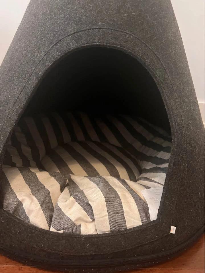 Dog Hideaway Bed - Large - photo 2