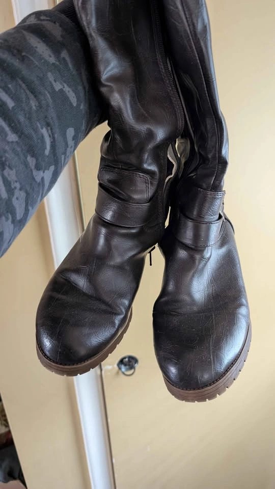 Size 10 Winter Boots - photo 3