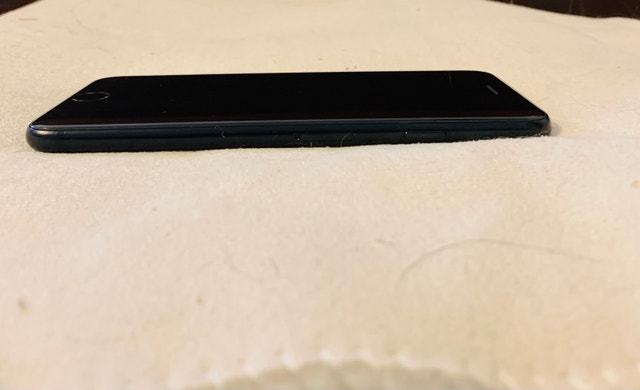 iPhone SE 2 Black 64GB - photo 4