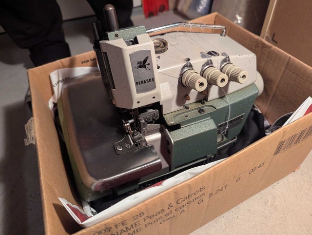 FREE Pegasus Serger - photo 2