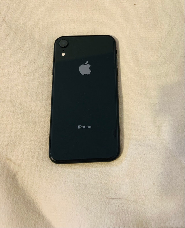 iPhone XR black 64gb unlocked