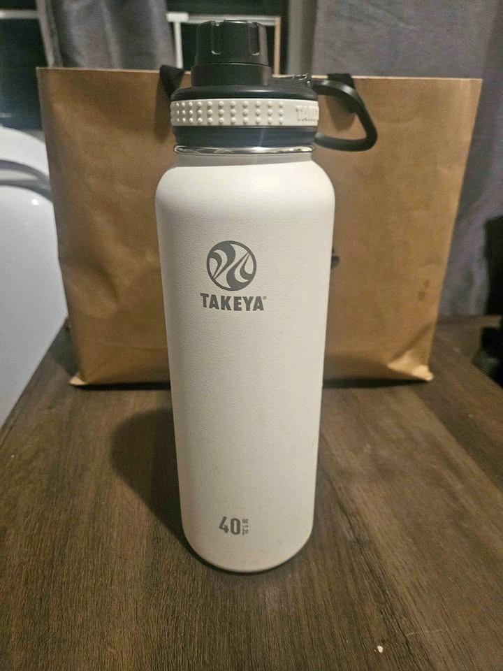 White Takeya 40oz Bottle
