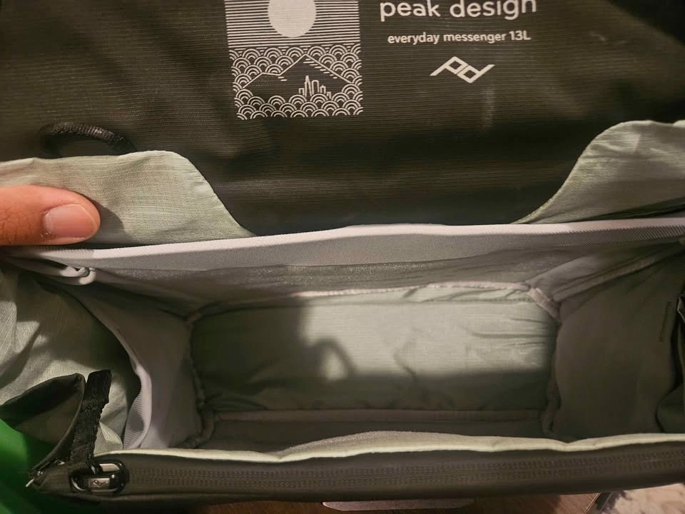 Peak Design Everyday Messenger Bag 13L - photo 4